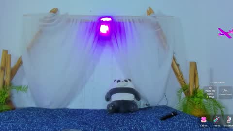 Snapshot of _redmoon chatting on 4, 12, 2025 Moon online show from 4, 12, 2025