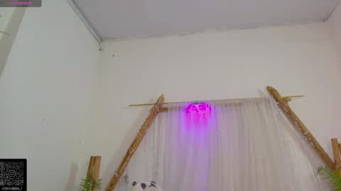 Moon online show from 26, 4, 2026