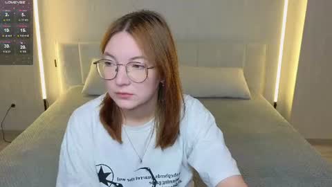 Snapshot of _reverse_gang_ chatting on 19, 6, 2026 LISSAPVT IS OPEN online show from 19, 6, 2026