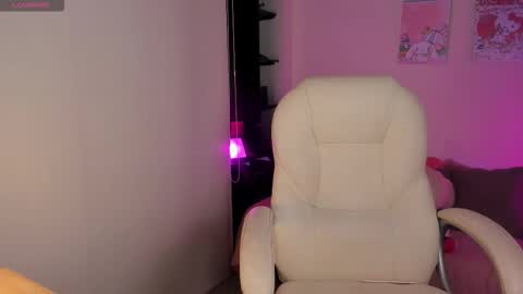   online show from 19, 3, 2026