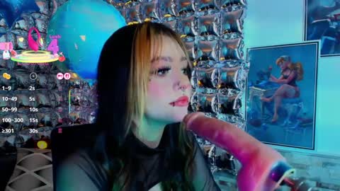 Snapshot of _sakura_sweet chatting on 25, 9, 2025 Zacura online show from 25, 9, 2025