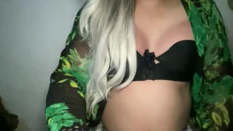 Snapshot of _sandraxx chatting on 5, 2, 2026 _sandraxx online show from 5, 2, 2026