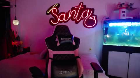  SantaLove  online show from 17, 1, 2025