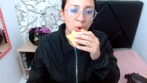 Snapshot of _saraximena_ chatting on 16, 7, 2026 _saraximena_ online show from 16, 7, 2026