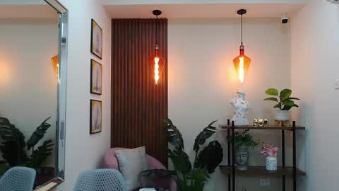 Sassy Girl online show from 16, 1, 2025