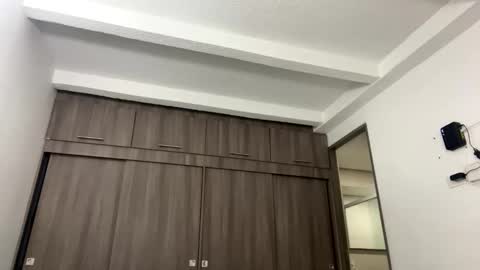 Juan Pablo-independent model online show from 24, 3, 2026