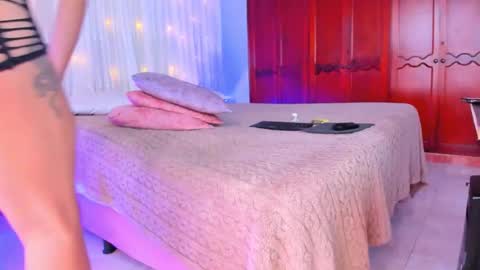 Shsntal online show from 10, 11, 2025