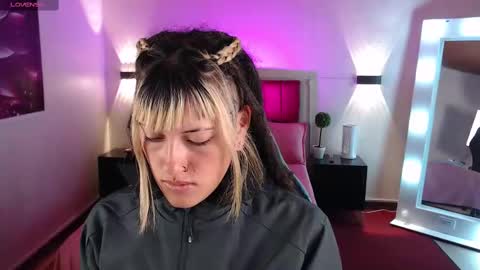 _sharlotte777 online show from 10, 3, 2025