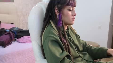 _sharlotte777 online show from 14, 1, 2026