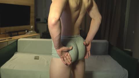 OLIVERpvt is open online show from 12, 10, 2025