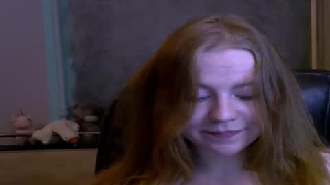 Snapshot of _space_girl_ chatting on 3, 2, 2025 Space Girl online show from 3, 2, 2025