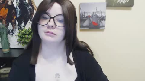 Mina online show from 10, 5, 2026