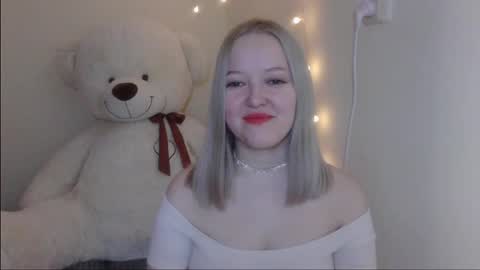 _sweet_smile_ online show from 6, 3, 2026