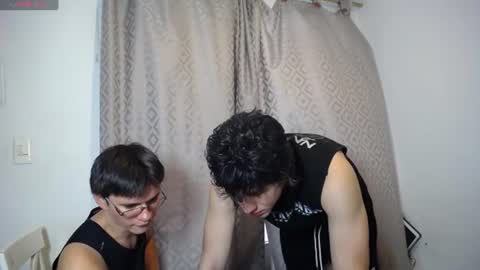 Snapshot of _the_neighbors chatting on 20, 6, 2026 Scot y Patrick online show from 20, 6, 2026