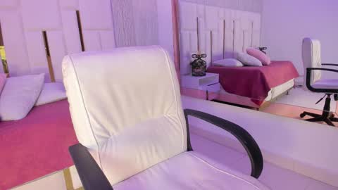 Rousse  online show from 22, 12, 2025