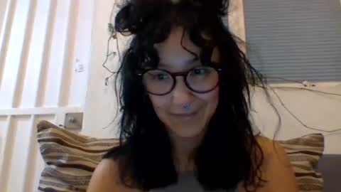 _tutti_frutti_ online show from 8, 3, 2025