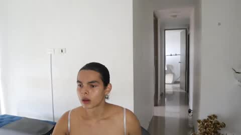 Anastasia Vahos online show from 1, 3, 2025