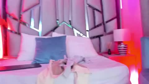 _valeria_saenz_ online show from 14, 12, 2025