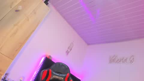    online show from 10, 1, 2025