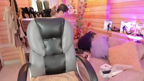 Snapshot of _victoria_collins chatting on 22, 6, 2026 Sol online show from 22, 6, 2026