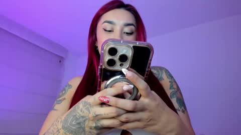 Snapshot of _viviana chatting on 11, 11, 2025 INSTAGRAM pinzon viviana online show from 11, 11, 2025