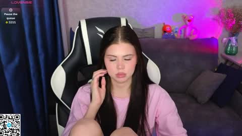 Fiona and Wayne online show from 10, 4, 2026