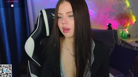 Fiona and Wayne online show from 12, 4, 2026