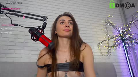 Lily online show from 6, 2, 2025
