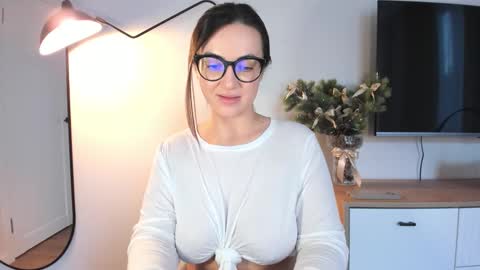 Snapshot of _worlin_ chatting on 11, 12, 2024 Nika online show from 11, 12, 2024