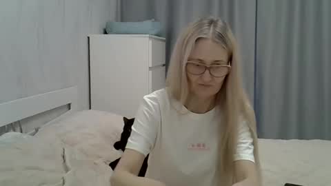 _xsharonx_ online show from 9, 2, 2025