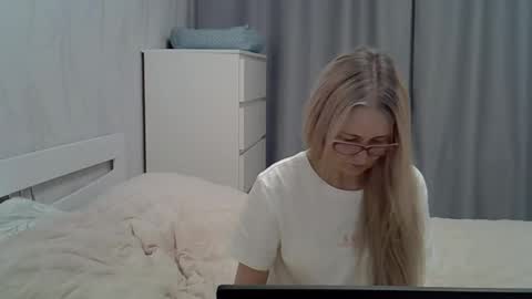 _xsharonx_ online show from 9, 2, 2025