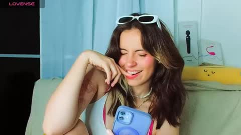 _yourcherrybomb online show from 19, 1, 2025