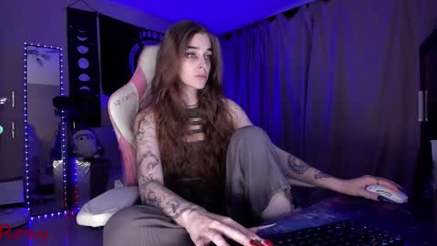 Snapshot of _yourwetdreams_ chatting on 2, 10, 2025 Roxy online show from 2, 10, 2025