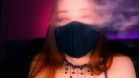 Snapshot of _yourwetdreams_ chatting on 19, 11, 2025 Roxy online show from 19, 11, 2025