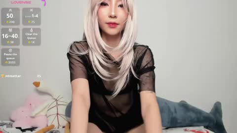 Snapshot of _yuriko chatting on 21, 5, 2026 Mia online show from 21, 5, 2026