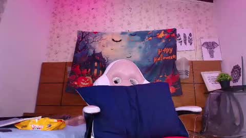 Aisha online show from 9, 10, 2025