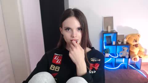 Snapshot of a_ariella_ chatting on 27, 10, 2025 a_ariella_ online show from 27, 10, 2025