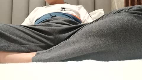 Guess online show from 8, 1, 2025