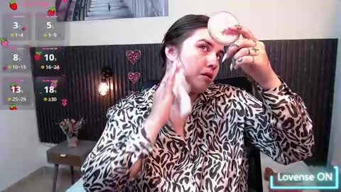 Abby Lee  online show from 18, 9, 2025