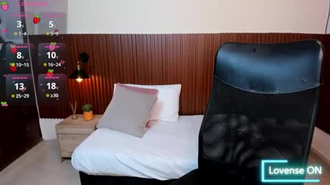 Abby Lee  online show from 28, 9, 2025