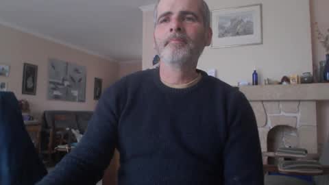 Snapshot of aalex1717 chatting on 4, 1, 2025 Aalex1717 online show from 4, 1, 2025