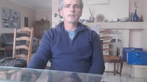 Snapshot of aalex1717 chatting on 19, 10, 2025 Aalex1717 online show from 19, 10, 2025