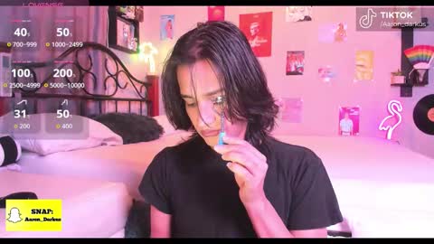 Aaron  online show from 15, 12, 2025