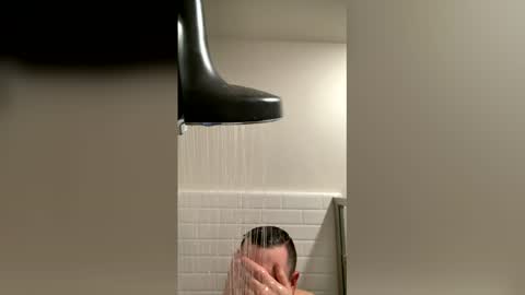 aaron_j2012 online show from 7, 6, 2026