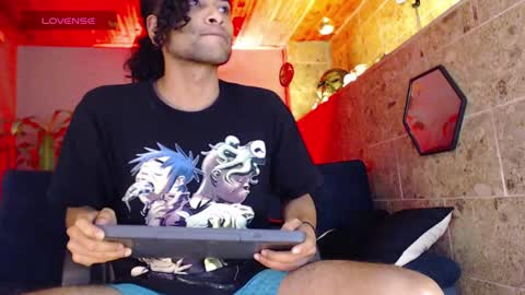 Snapshot of aaron_jassell1 chatting on 5, 1, 2025 Aaron and Jassell online show from 5, 1, 2025