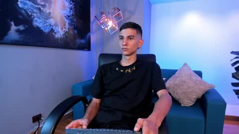 Aaron online show from 20, 4, 2026