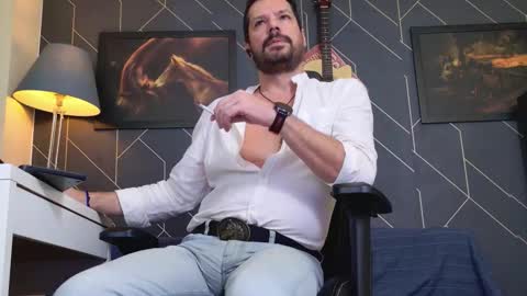 Snapshot of aaronbomer chatting on 15, 11, 2025 Aaron online show from 15, 11, 2025