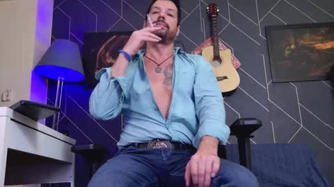 Snapshot of aaronbomer chatting on 27, 11, 2025 Aaron online show from 27, 11, 2025