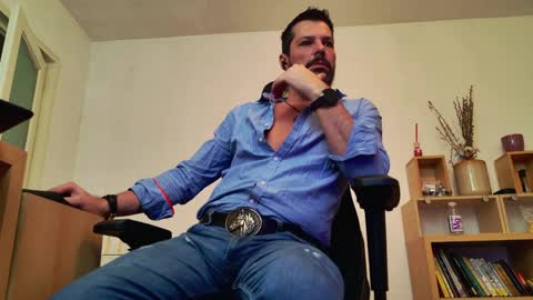 Aaron online show from 11, 4, 2026