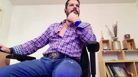 Aaron online show from 13, 4, 2026